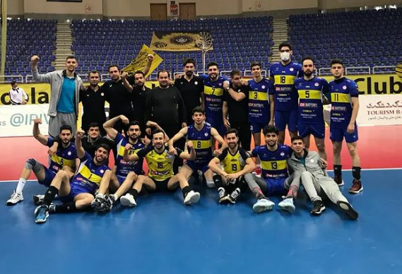 برد شیرین والیبال بزرگسالان آذرباتری مقابل تیم سپاهان
